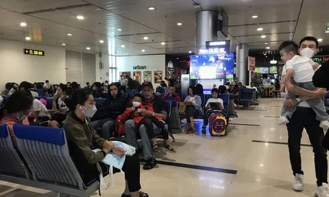 Gần 400 chuyến bay "rỗng" từ Tân Sơn Nhất